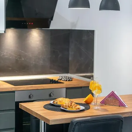 Studio Libar, Apartman