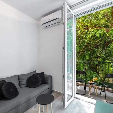 Studio Libar, Apartment